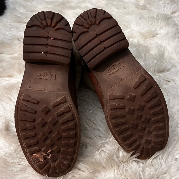 UGG Bodie Genuine Shearling Cuff Boot sz 7.5 - Picture 4 of 4